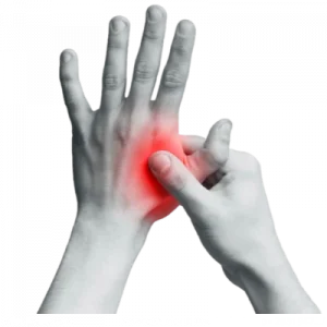 Die Hand zeigt deutlich die Beanspruchung und die damit verbundenen Schmerzen beim Motorradfahren.